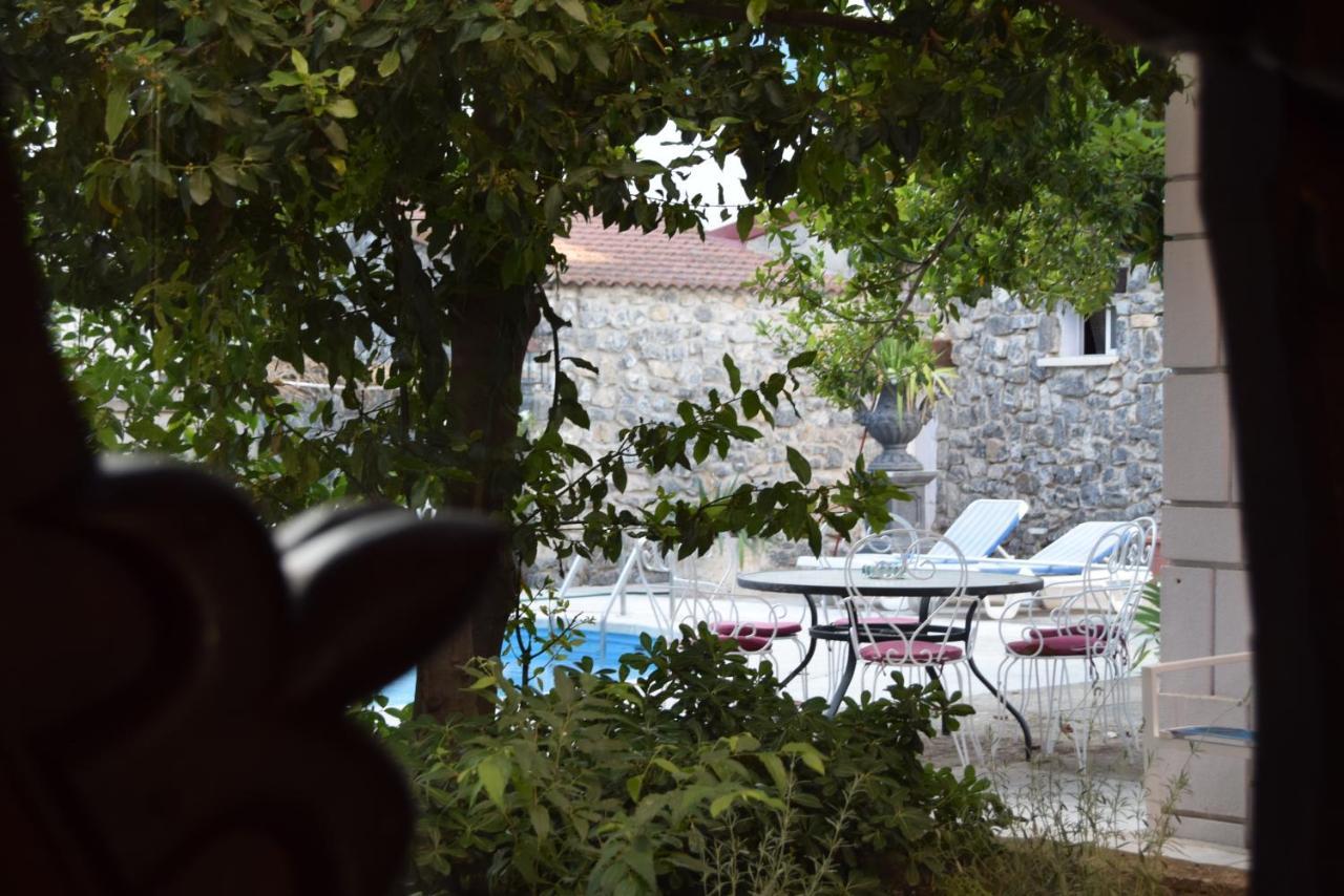 Hotel Las Casitas Del Jardin Tudela de Duero Екстериор снимка