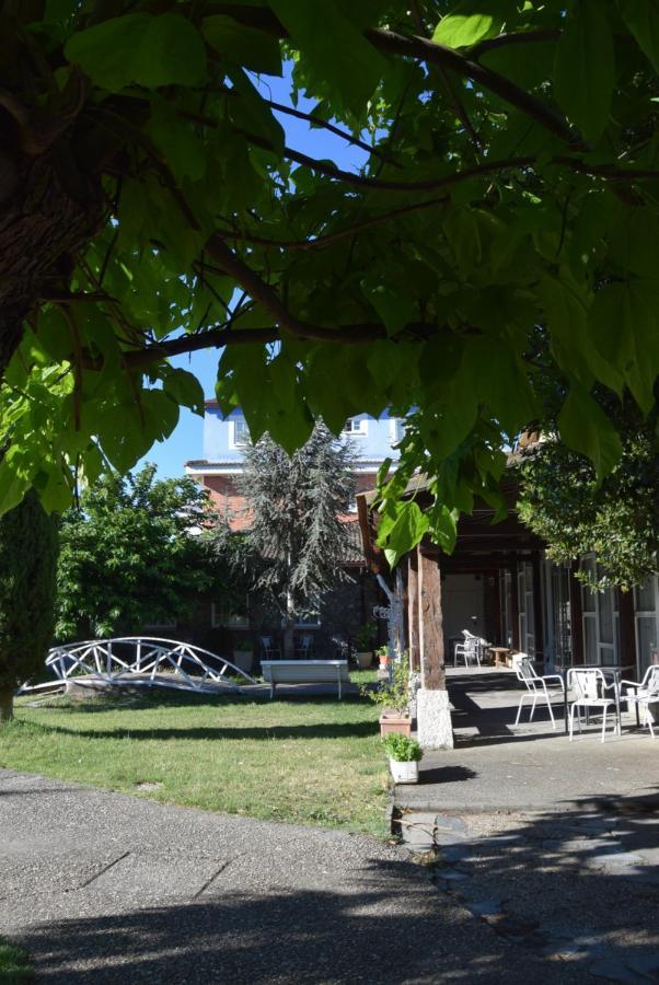 Hotel Las Casitas Del Jardin Tudela de Duero Екстериор снимка