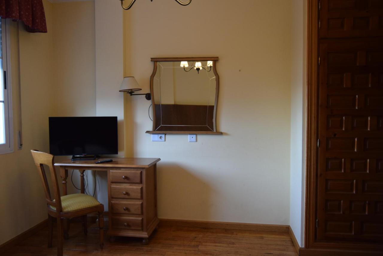Hotel Las Casitas Del Jardin Tudela de Duero Екстериор снимка